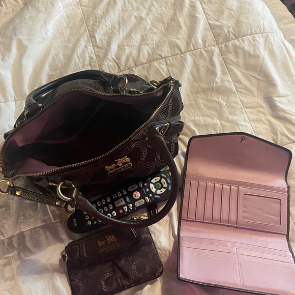 Used,Coach Purse, wallet and coin purse. - Picture 2 of 4